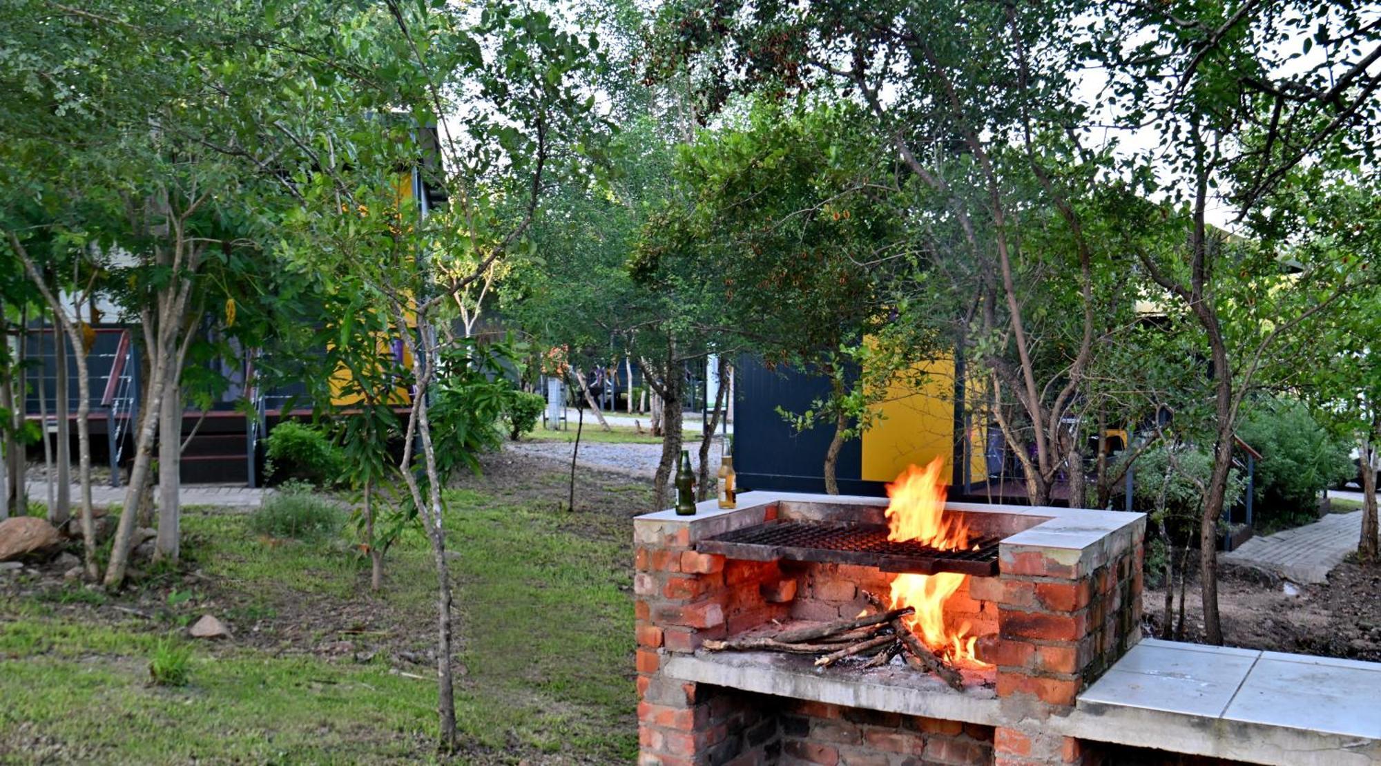 Sleepover Kruger Gate Skukuza Exterior foto